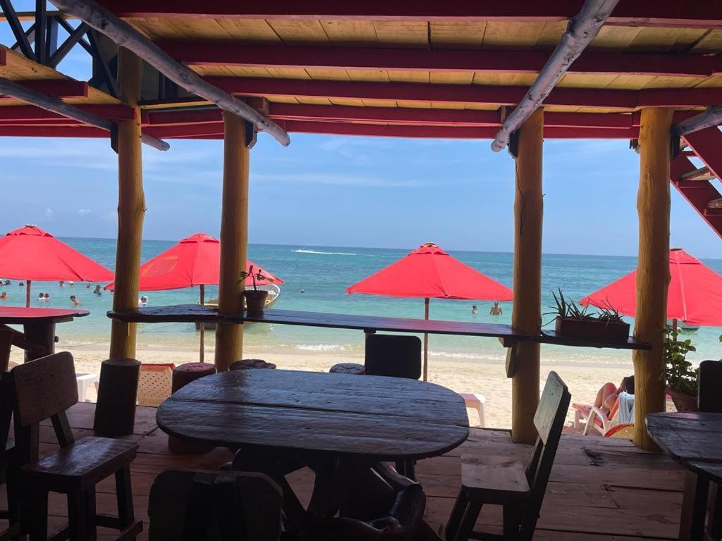 Princesa Del Mar Hotel Pendales Exterior photo